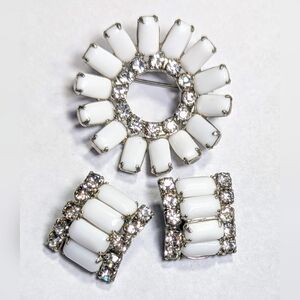 Unsigned 1960's Milk Glass & Clear Rhinestone Daisy Brooch & Clip Earrings Set